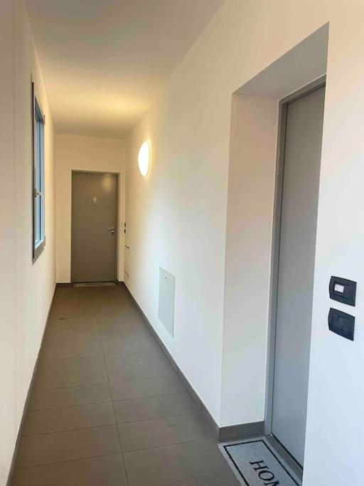 City Center - Modern Flat With Free Parking And Wifi - Apt B ベルガモ エクステリア 写真