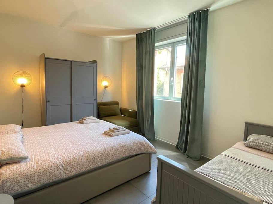 City Center - Modern Flat With Free Parking And Wifi - Apt B ベルガモ エクステリア 写真