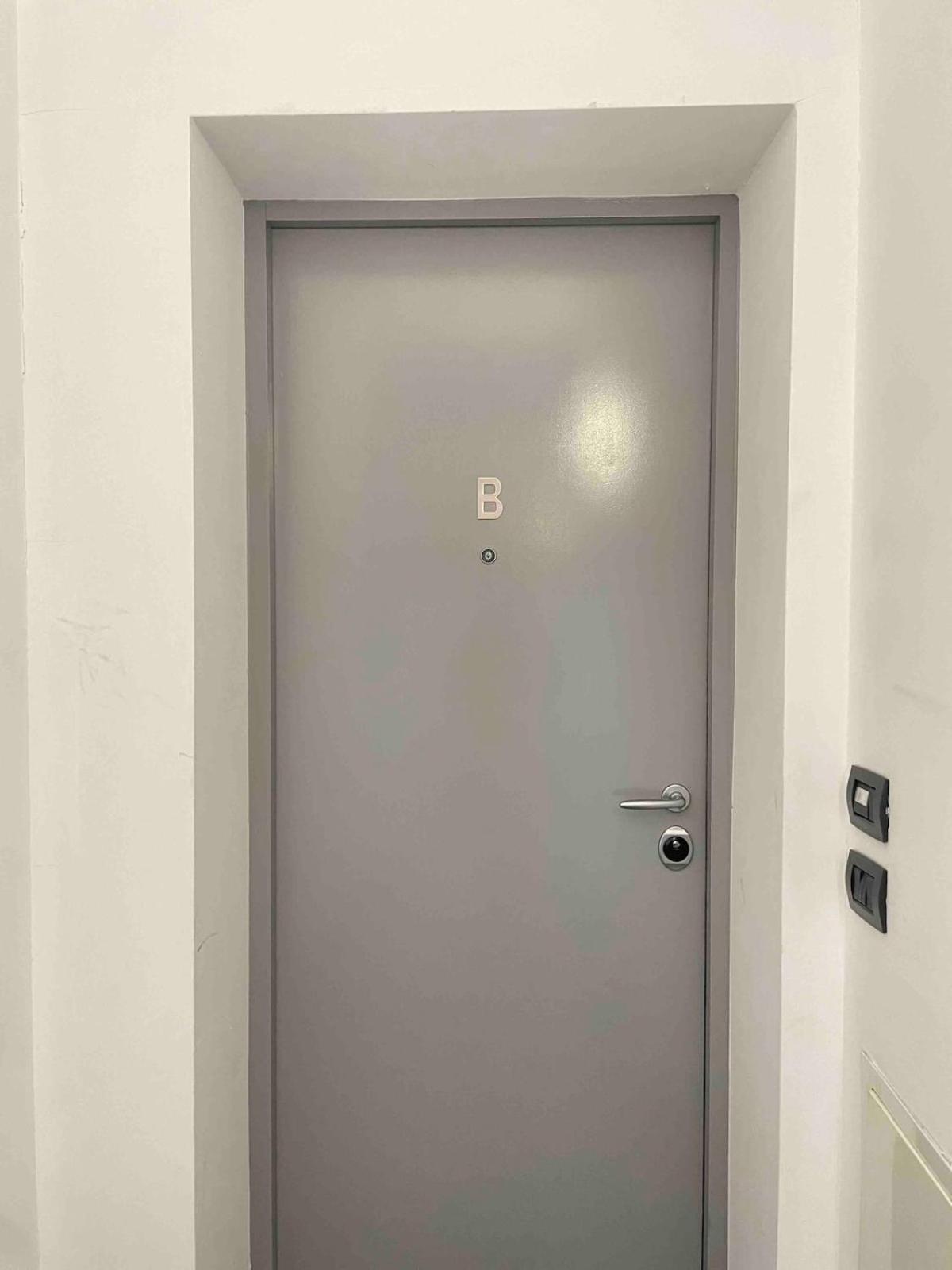City Center - Modern Flat With Free Parking And Wifi - Apt B ベルガモ エクステリア 写真